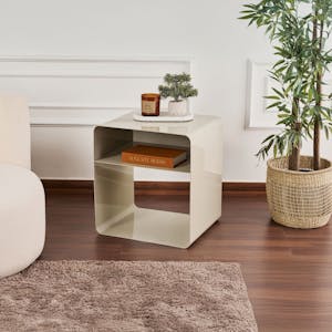 Table d’appoint design métal taupe – forme cube SFAX